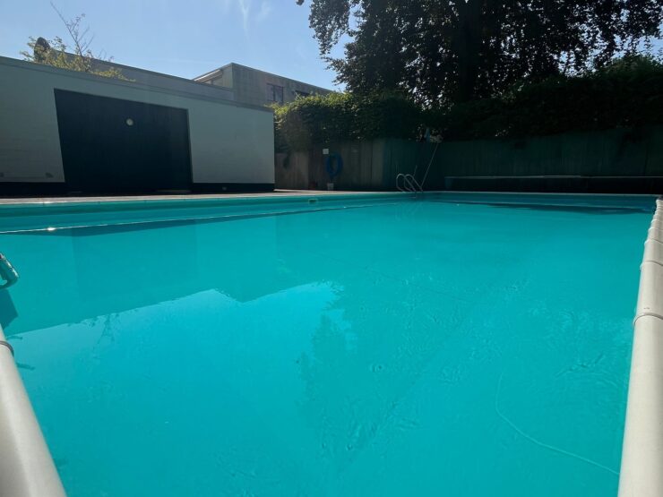 Wohnen mit Sonnenterrasse sowie Pool direkt am Dianasee