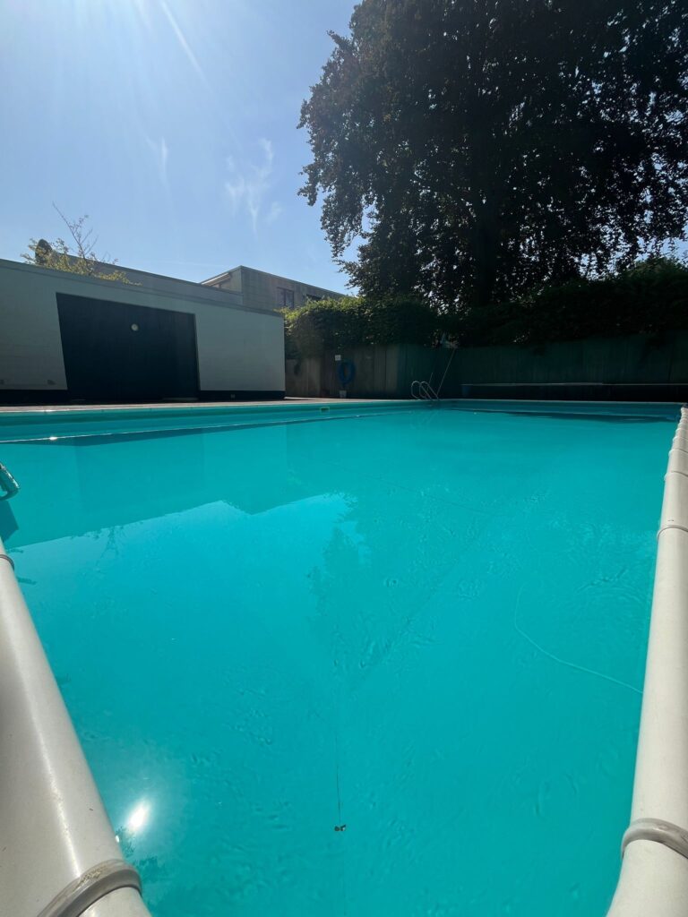 Wohnen mit Sonnenterrasse sowie Pool direkt am Dianasee Wohnen mit Sonnenterrasse sowie Pool direkt am Dianasee