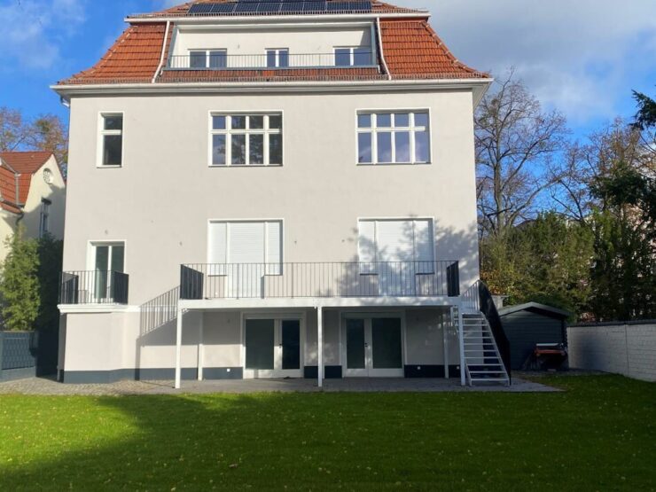 Hausansicht Garten