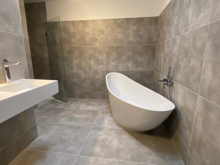 Badezimmer mit Wanne