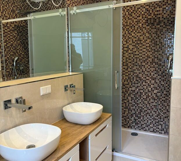 Stilvoller, hochwertig sanierter Seitenflügel in begehrter Lage von Berlin-Steglitz