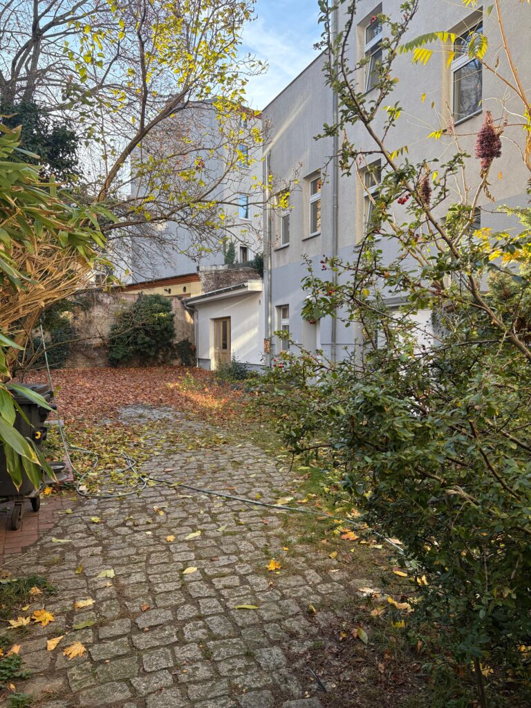 sanierte 2 Zimmer Altbauwohnung im Herzens von Berlin-Spandau sanierte 2 Zimmer Altbauwohnung im Herzens von Berlin-Spandau